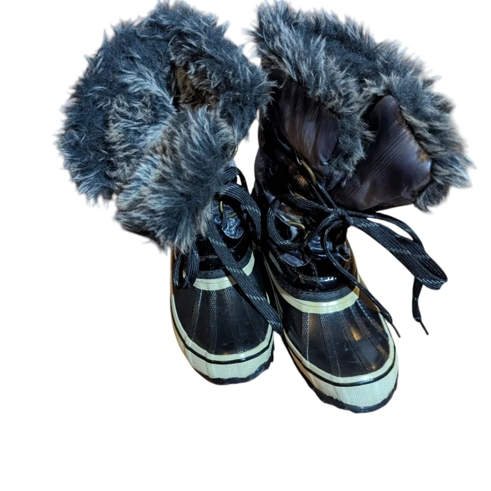 Sporto black Boots Faux Fur Lined Winter Duck Boots Classic Winnie. EUC Sz 6